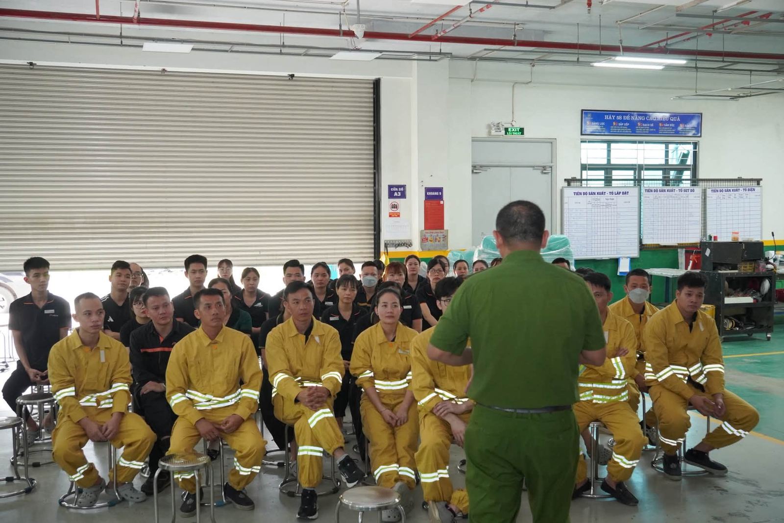 CBNV Minh Tâm tham gia buổi đào tạo kiến thức phòng cháy chữa cháy